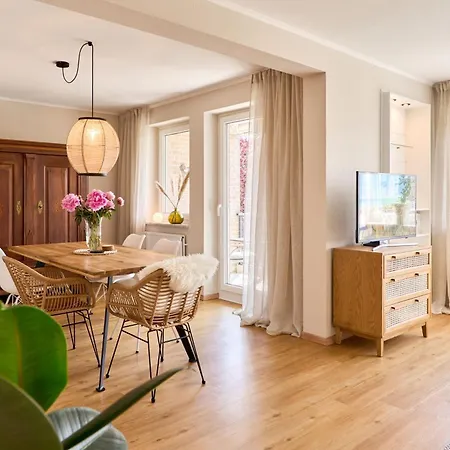 Apartment Am *